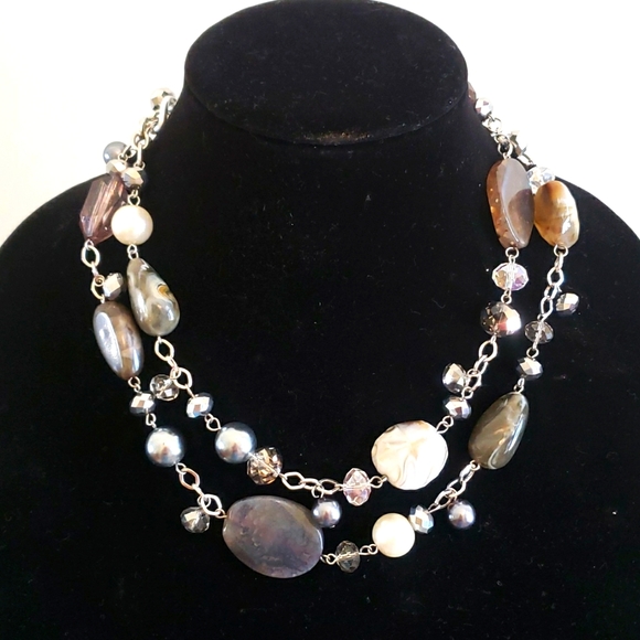 Cookie Lee grey and white necklace. Can be worn as choker or long. - Picture 1 of 2